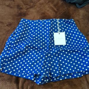 L'Acadamie Linen Shorts